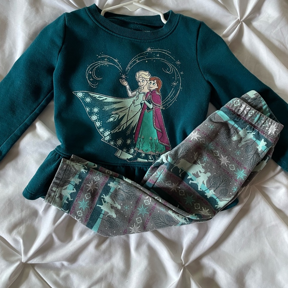 Frozen outfit!